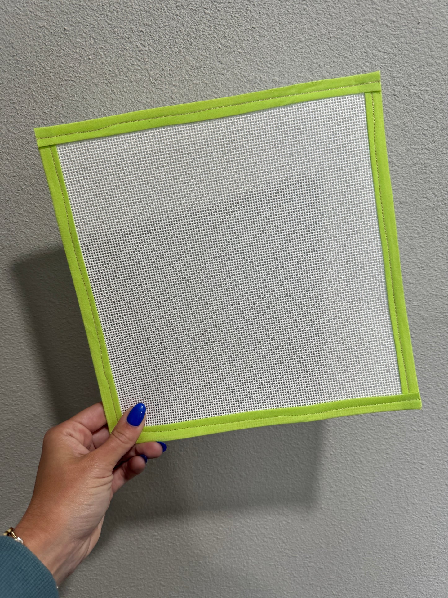 Blank 13 Mesh 8x8 Zweigart Canvas